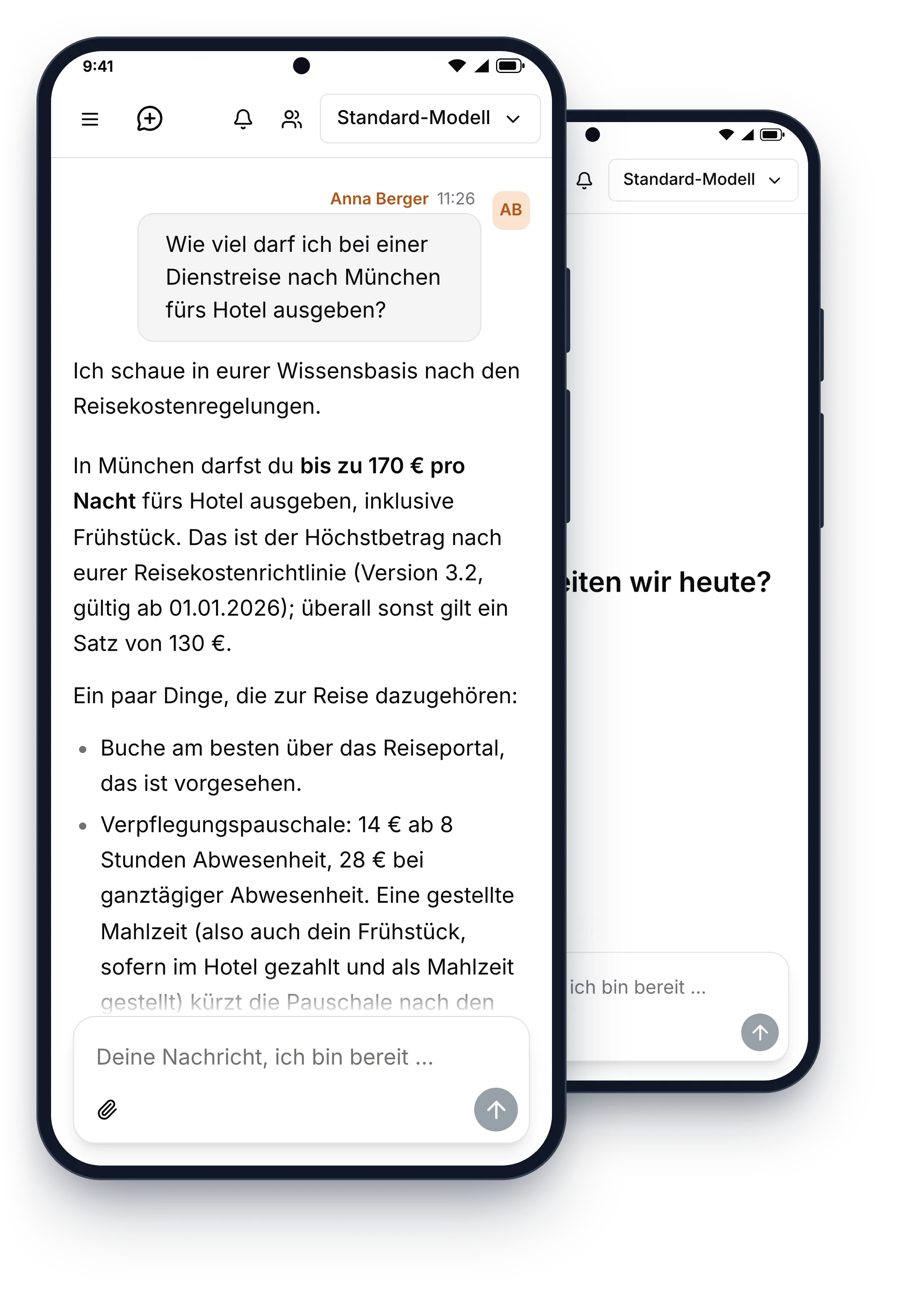 Zwei Android-Smartphones mit der 9brains-App: links eine Antwort aus der Wissensbasis zu den Hotelkosten einer Dienstreise, rechts der Startbildschirm